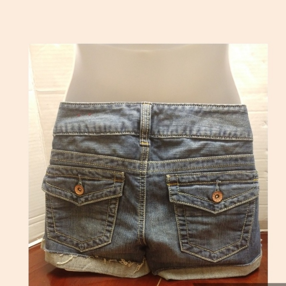Short Guess Jeans - Picture 2 of 4